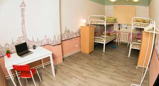 Гостиница Azbooka Hostel Екатеринбург Кровать в общем номере для мужчин с 6 кроватями-3